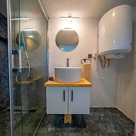 Gaia Tiny Butik 5* Bitez